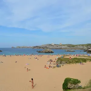 Estupendo Junto A La Playa De San Juan , Santa Cruz De Bezana España